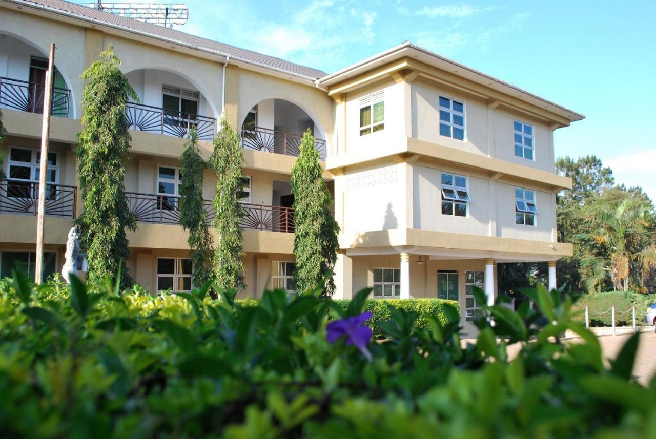 Garden Courts Hotel Masaka Exterior foto